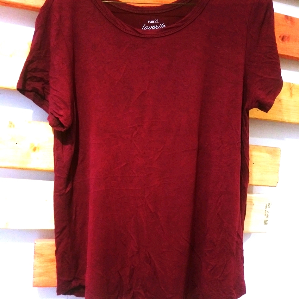 Rue21 T-shirt